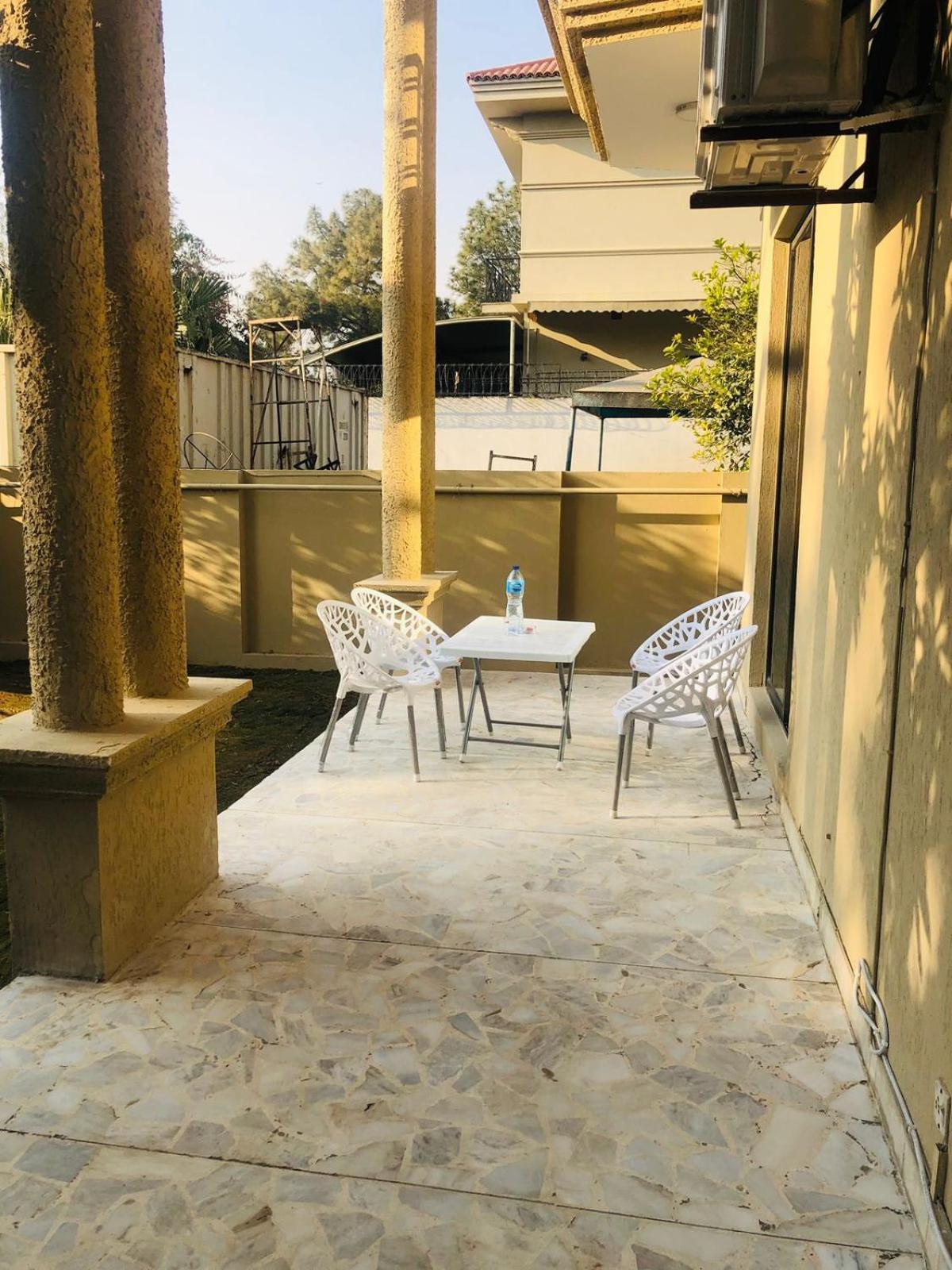 Royal Executive Hotel Islamabad Exterior photo